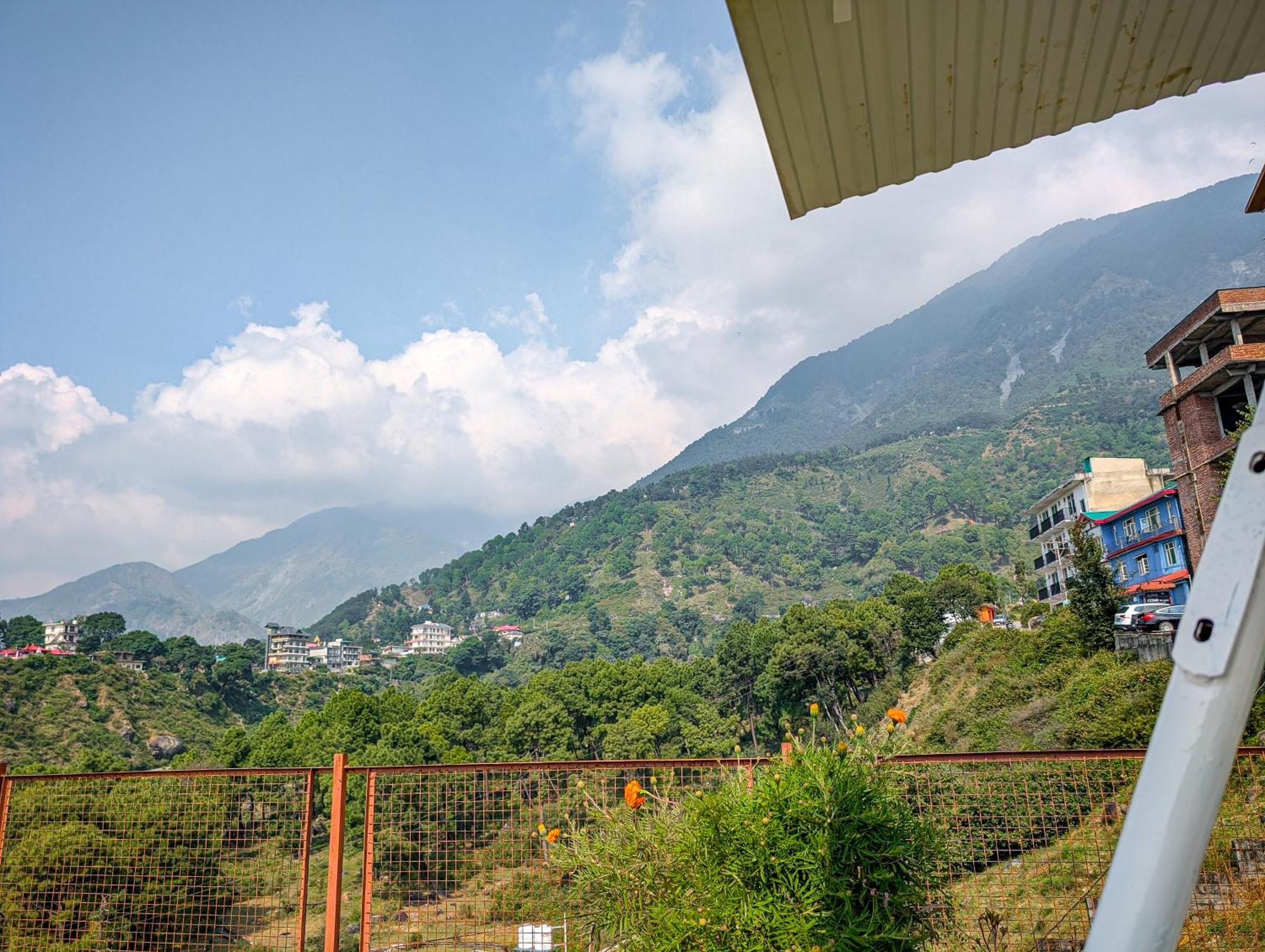 Hobo Hostel Dharamshala Eksteriør bilde
