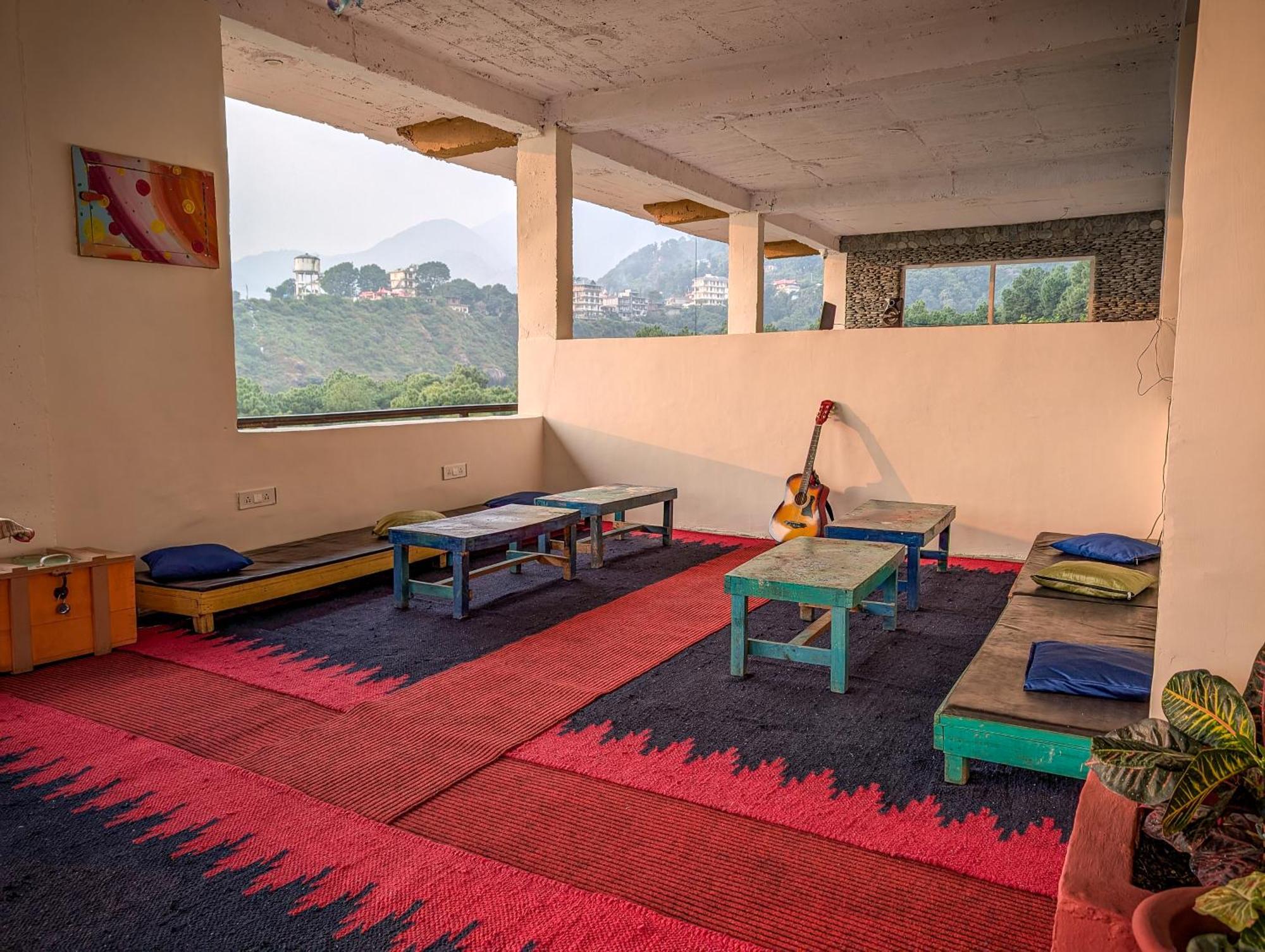Hobo Hostel Dharamshala Eksteriør bilde