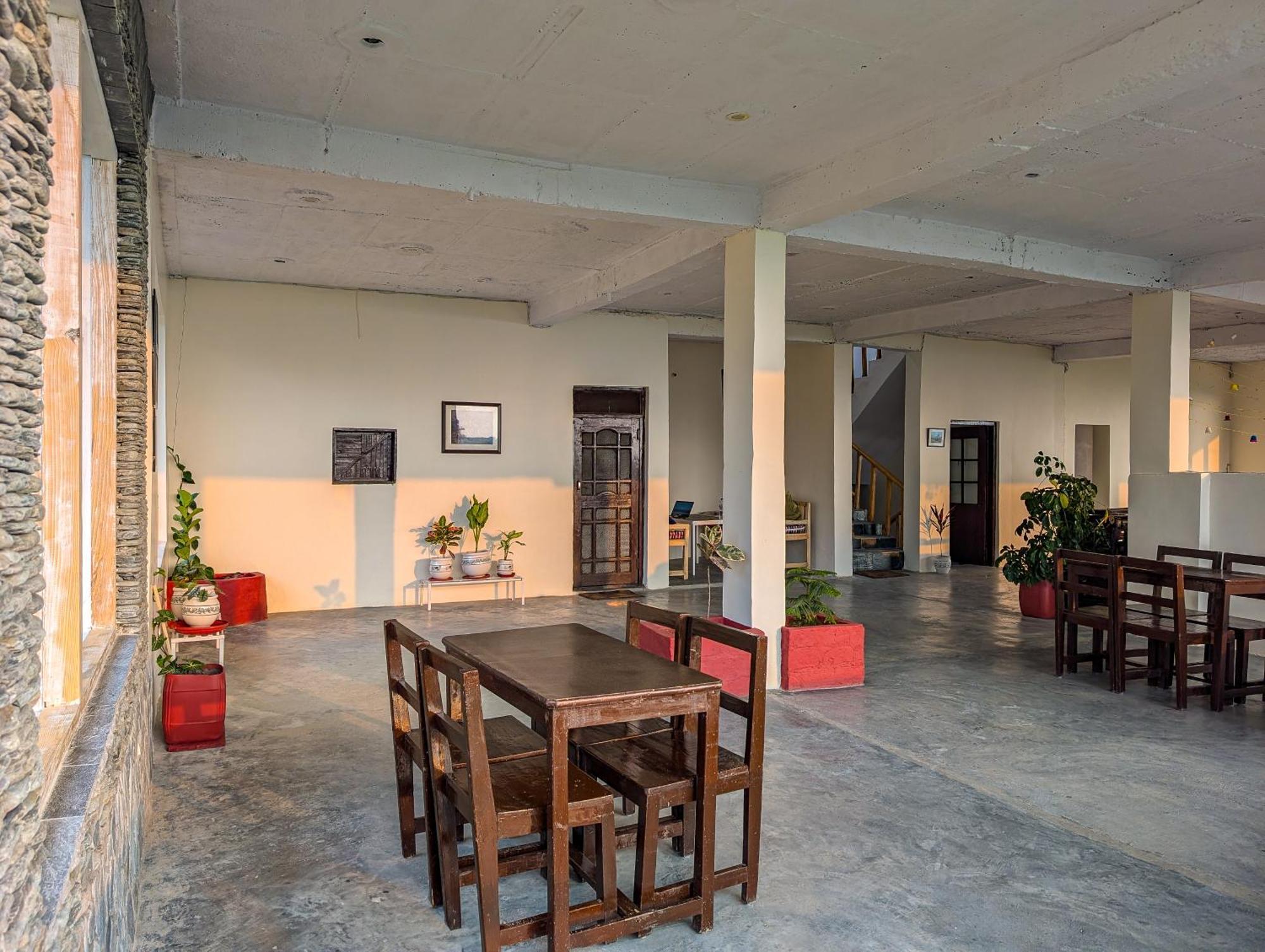 Hobo Hostel Dharamshala Eksteriør bilde