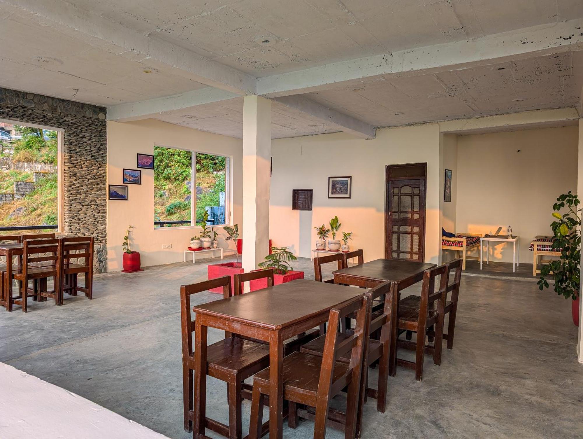 Hobo Hostel Dharamshala Eksteriør bilde