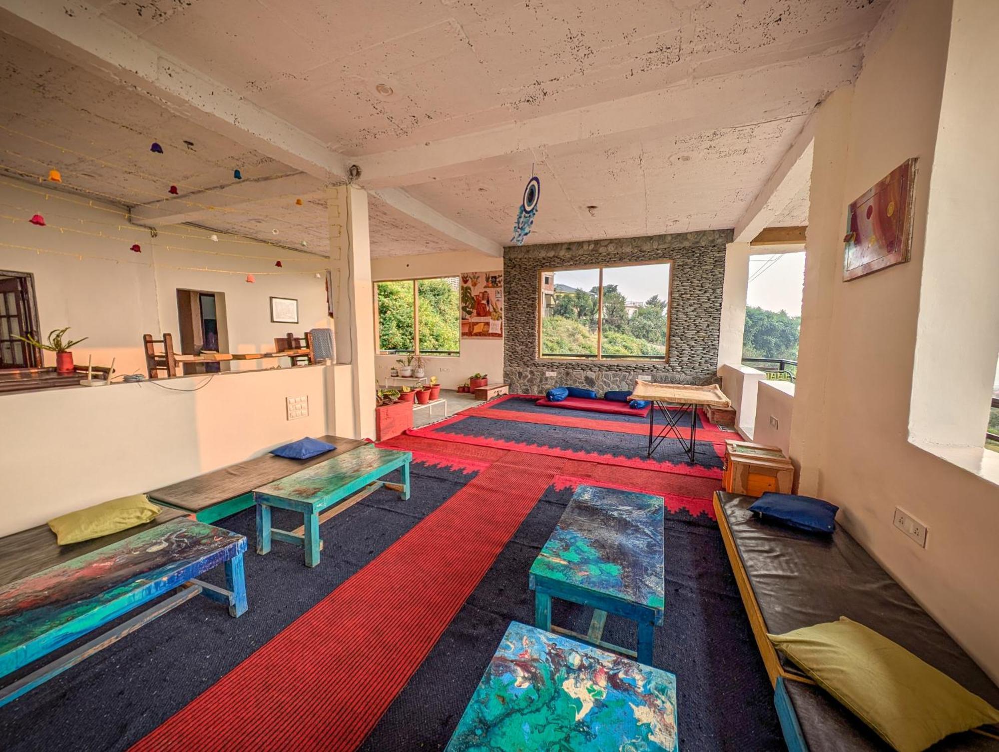 Hobo Hostel Dharamshala Eksteriør bilde