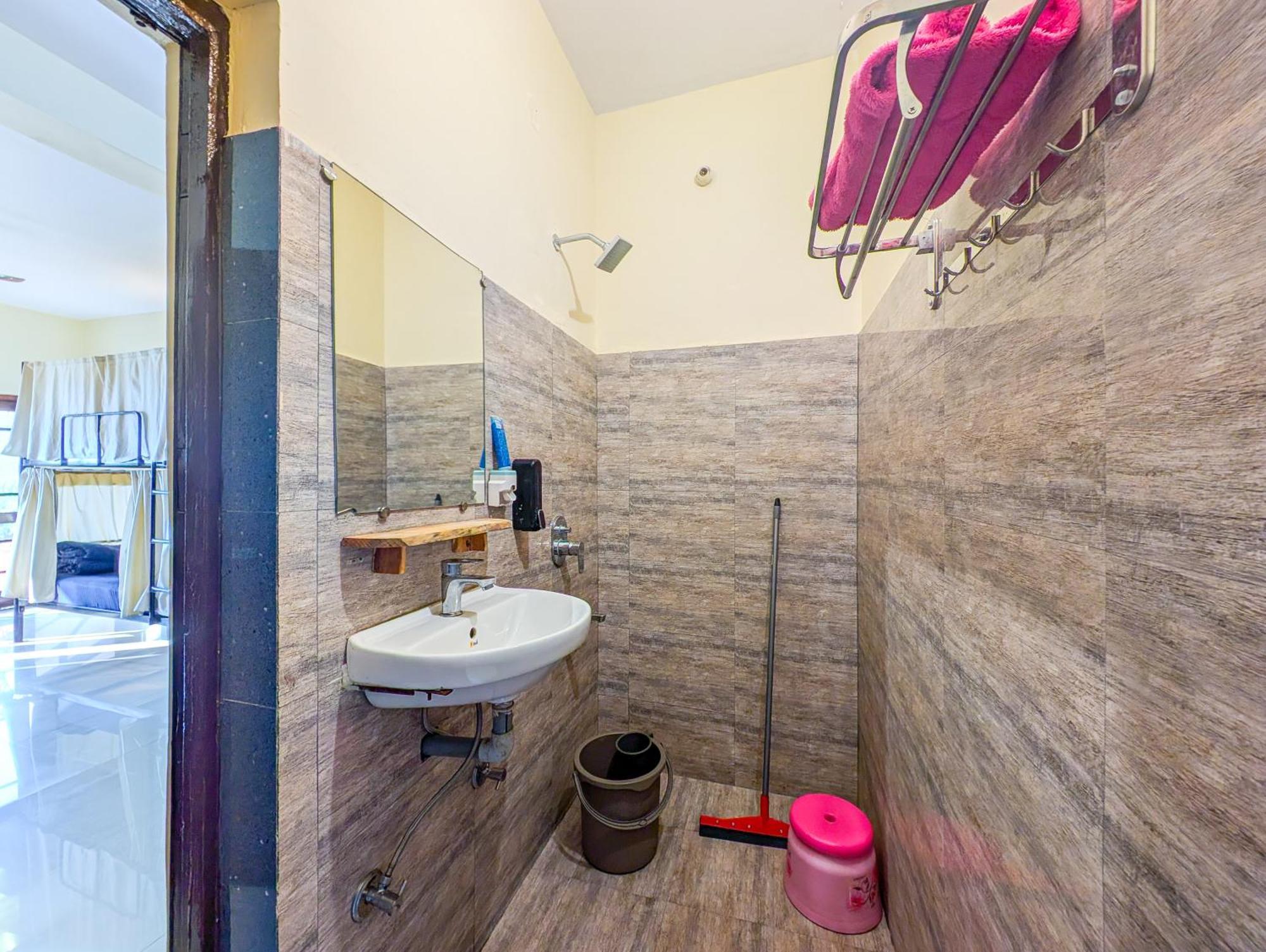 Hobo Hostel Dharamshala Eksteriør bilde
