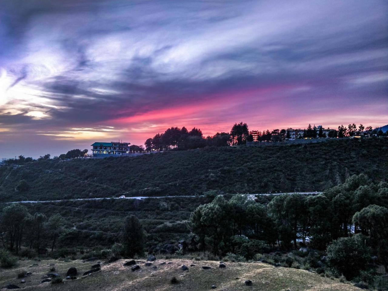 Hobo Hostel Dharamshala Eksteriør bilde